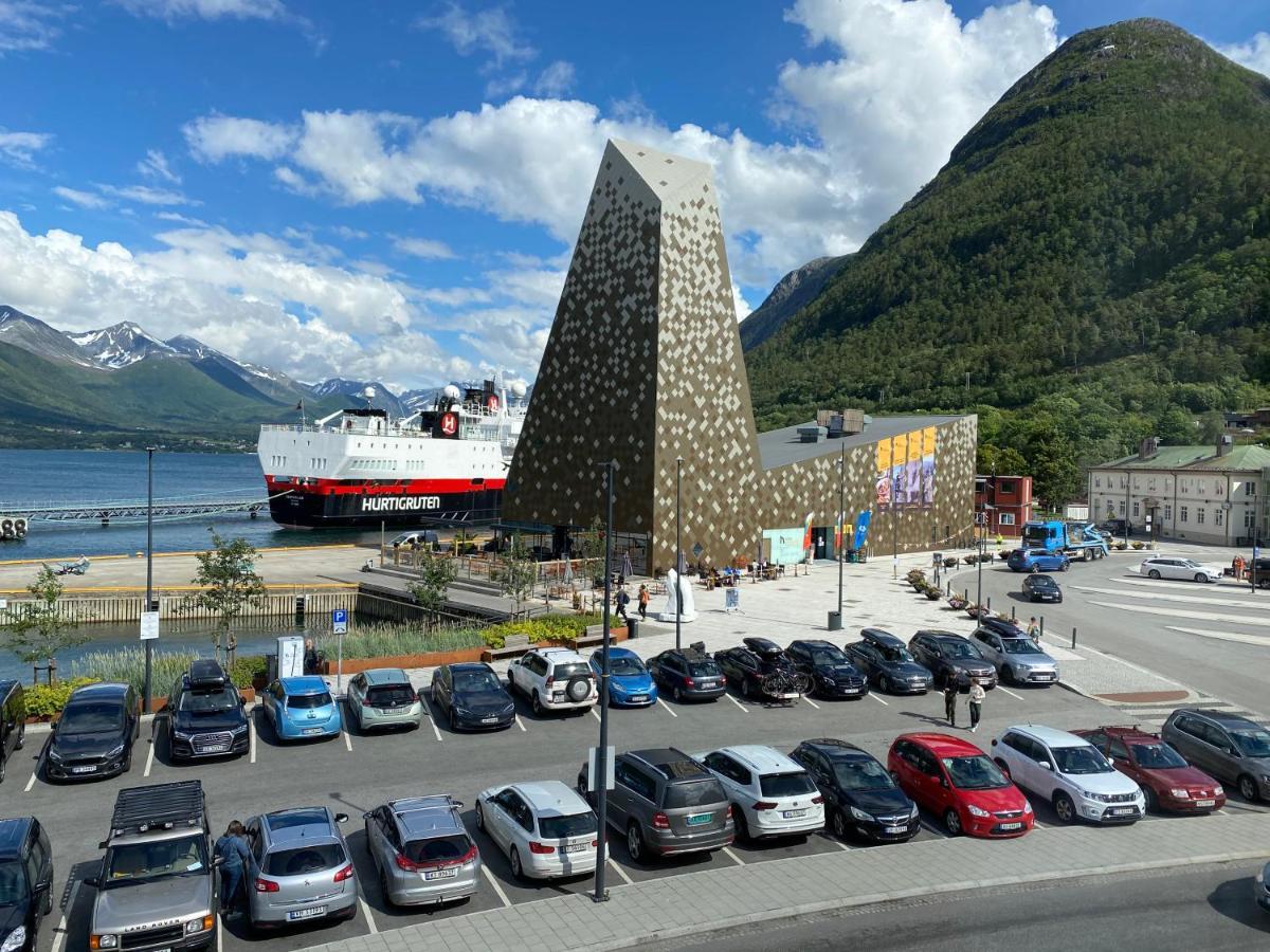 Andalsnes Sentrum Apartment No1 Zewnętrze zdjęcie